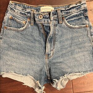 Abercrombie & Fitch 90s relaxed cut off shorts